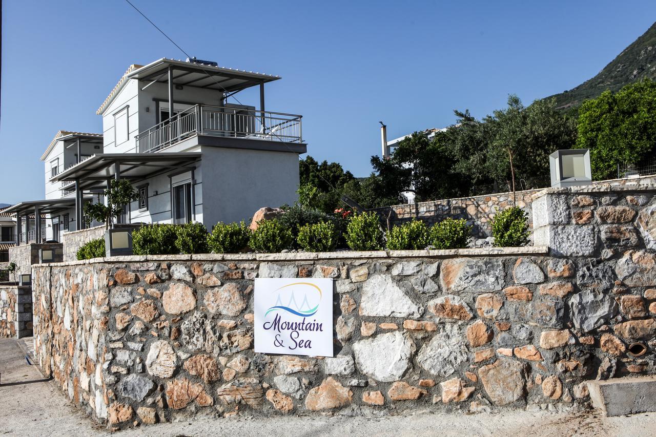Ferienwohnung Mountain & Sea Kalamata Exterior foto